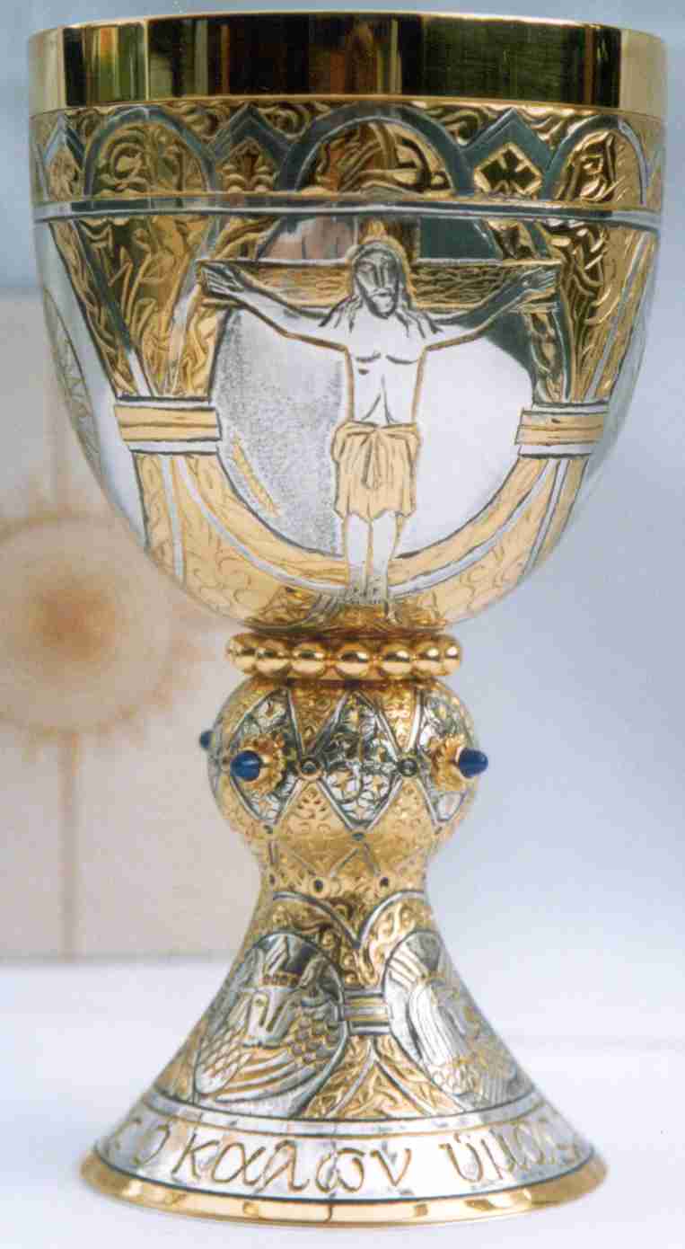 Kruzifixdarstellung auf dem Kelch